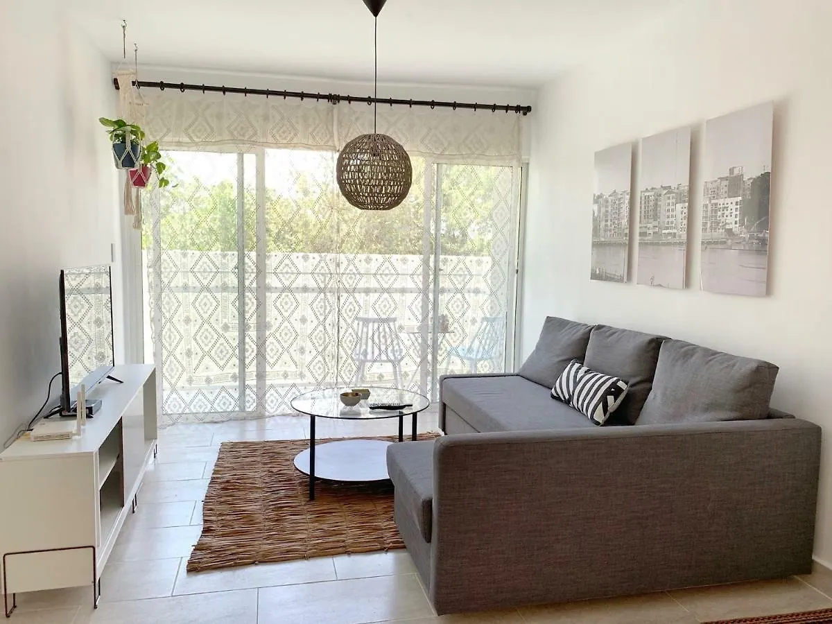 6-Perfect Modern Apt In Great Location Pool/Gym/Bbq location